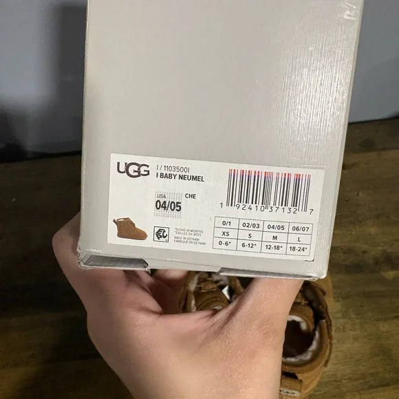 UGG infant boots ; chestnut brown size 4/5 ages 12 - 18 months - Picture 5 of 5